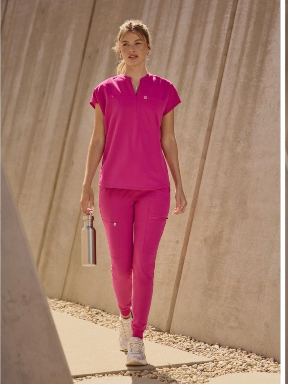 Fabletics Scrub Set - Picture 3 of 4